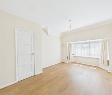 Station Crescent, Ashford, Middlesex,TW15 - Photo 3