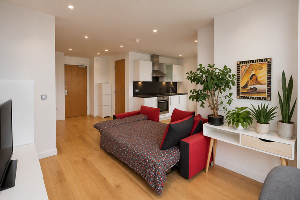 Studio to rent - Photo 1