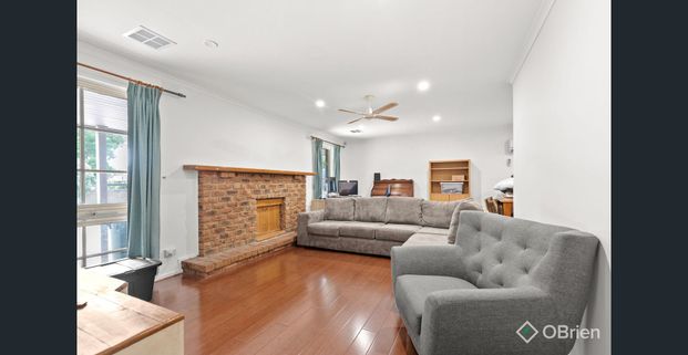 Big home, even bigger backyard! - Photo 1