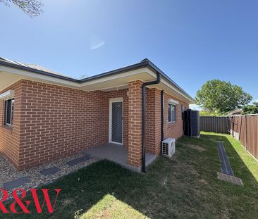 29A Wattle Avenue, Macquarie Fields, NSW 2564 - Photo 3