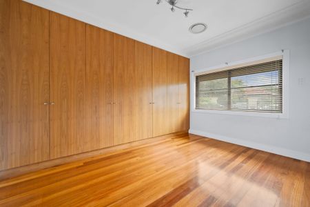 Stunning 3 Bedroom Family Home - Photo 5