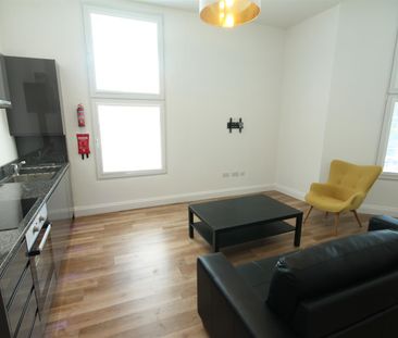 Osborne Terrace, Jesmond, Newcastle Upon Tyne - Photo 2