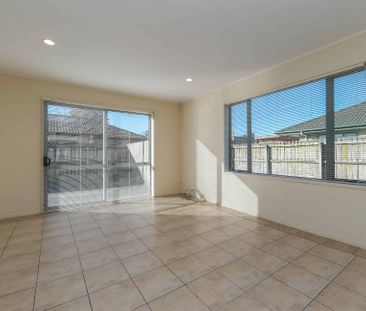 4-BEDROOM IN EAST TAMAKI - Photo 1