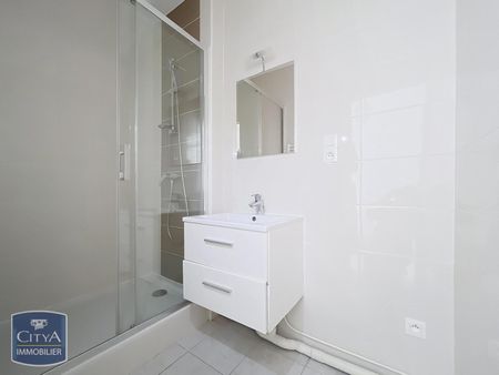 Location Appartement 1 pièce 39m² LYON 4ème - Photo 4