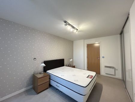 River Crescent, Nottingham, NG2 - Photo 3