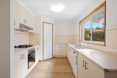 8 Avondale Drive, Wodonga VIC 3690 - Photo 4