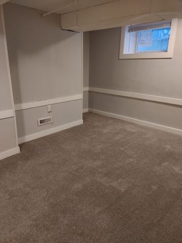 1561 MONTAGUE 4 BEDROOMS - Photo 5