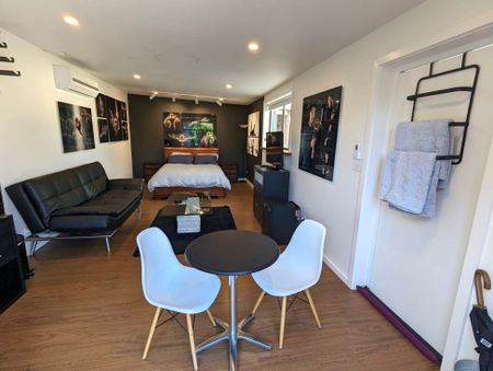 Sunshine West - Photo 3