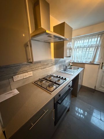 2 Bed Terraced House, Southgate Road, L13 - Photo 4