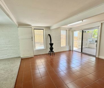 9 Janelle Street, Aspley QLD, Belconnen - Photo 3