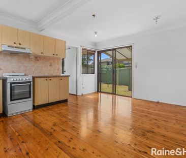 4B Daley Place, Fairfield West, NSW 2165 - Photo 6