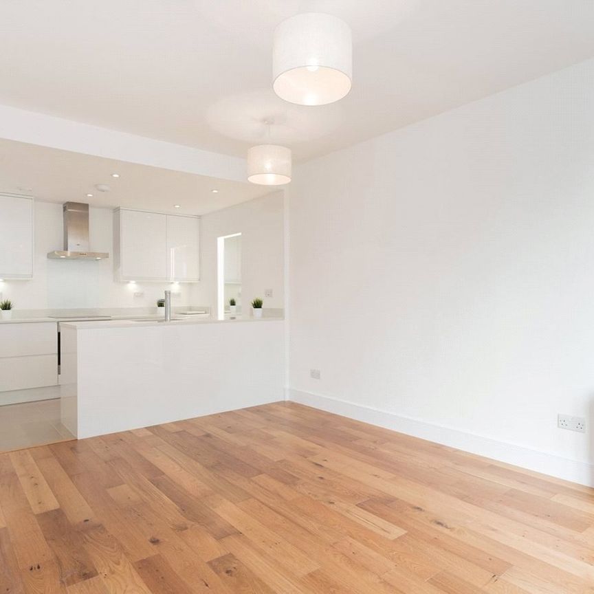 Grove End Gardens, Grove End Road, St Johns Wood, London, NW8 9LS - Photo 1