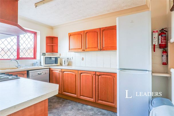 1 bedroom house to rent Baverstock Road, Poole, Dorset, BH12 - Photo 1