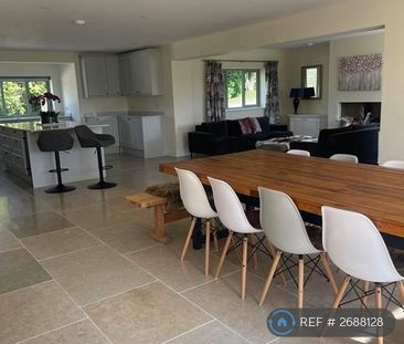 6 bedroom semi-detached house to rent - Photo 2