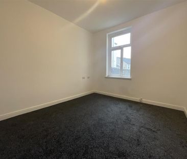 4 bedroom terraced house to rent - Photo 5