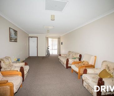 OVER 40'S COMPLEX - Photo 4