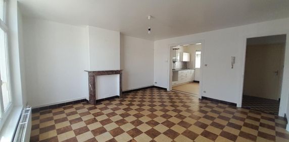 Location Appartement 2 pièces 53m² ST OMER 62500 - Photo 2