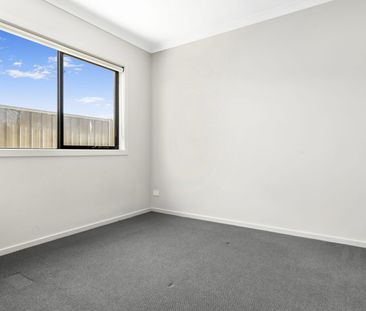 Beautiful family home in Wallan! - Photo 1