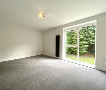 Bagshot Manor Gardens, Bagshot, Surrey, GU19 - Photo 4