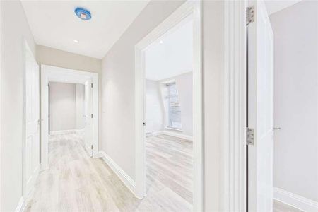 West Street, Maidenhead, Berkshire, SL6 - Photo 2