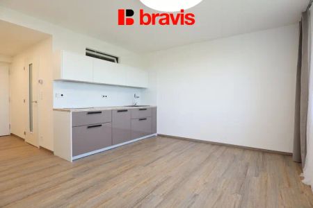 Pronájem bytu 2,5+kk, Brno - Horní Heršpice, ul. Jižní, novostavba, balkon, šatna, možnost parkování - Фото 2