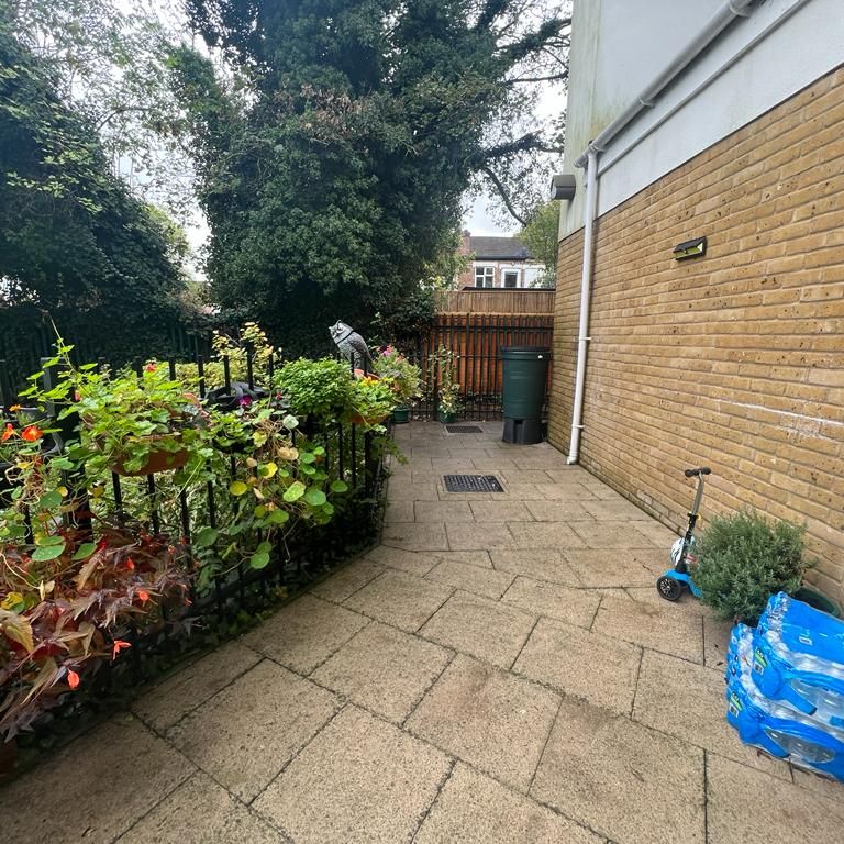 Station Road, West Drayton - Photo 1