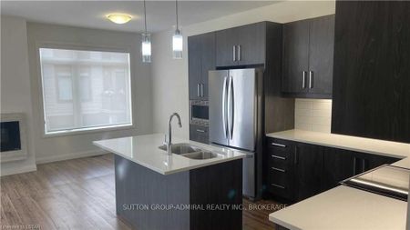 For Lease - 3260 Singleton Avenue Unit# 143, London South, Ontario - Photo 2