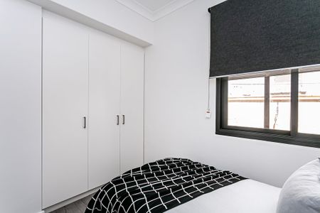 10-bedroom shared house / townhouse, Hindley Street - Photo 5