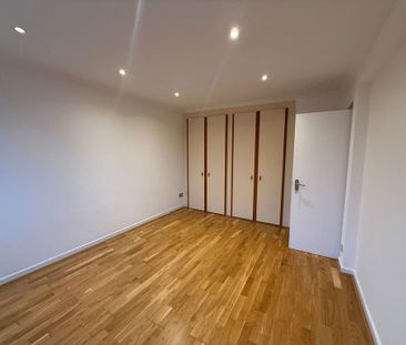 4 bedroom end of terrace house to rent - Photo 6