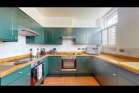 Room in a Shared House, Broadwater Road, SW17 - Photo 3