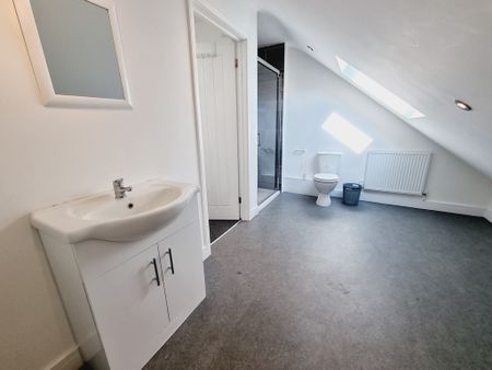 2 Bed Student Accommodation - Photo 5