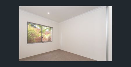 Modern and Spacious Family Home - Photo 3