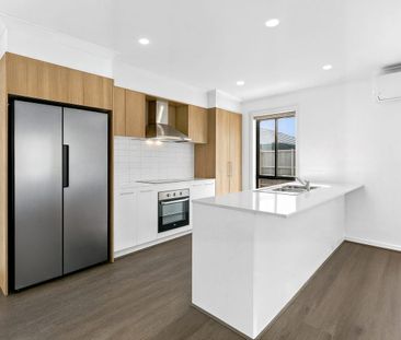 14 Hubbard Street, Wyndham Vale, Vic 3024 - Photo 3