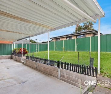 COMFORTABLE FAMILY LIVING IN THE HEART OF BARRACK HEIGHTS - Photo 5