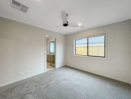 3 Johanna Drive, Winter Valley - Photo 4