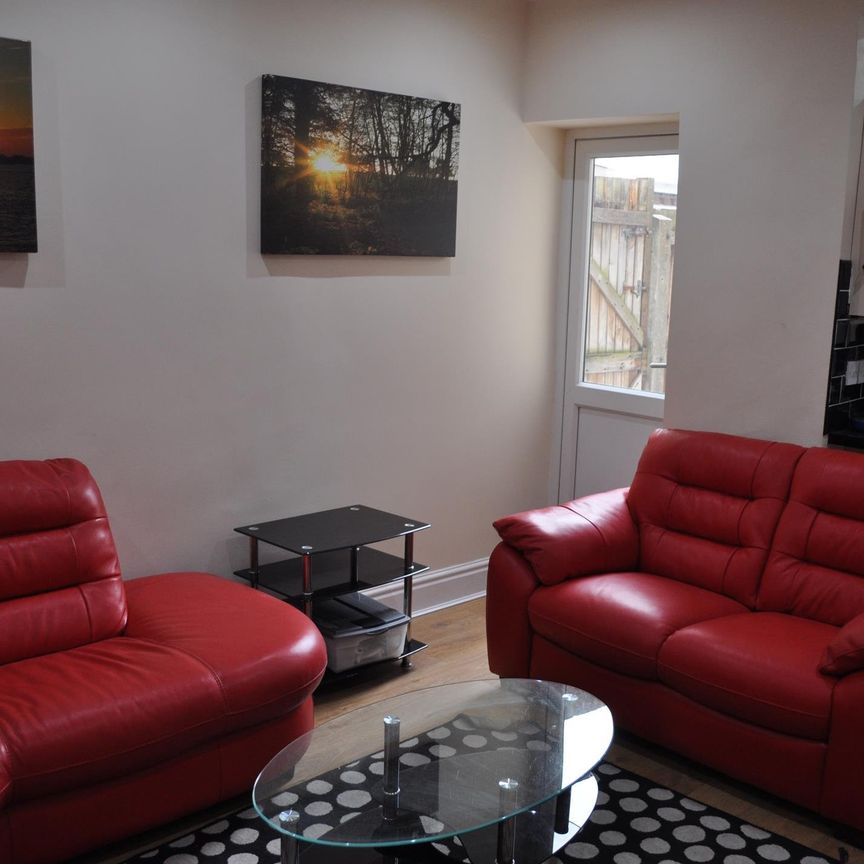 168 TIVERTON ROAD - Photo 1