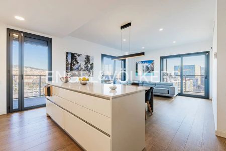 Ático de alquiler en El Parc i la Llacuna del Poblenou - Photo 2