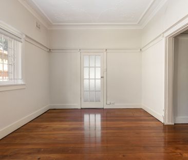 2/2A Strickland Street, Rose Bay NSW 2029 - Apartment For Rent | Do... - Photo 4