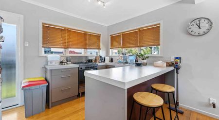 2 Bedroom with garage - Fully fenced - Pet fri... - Photo 2