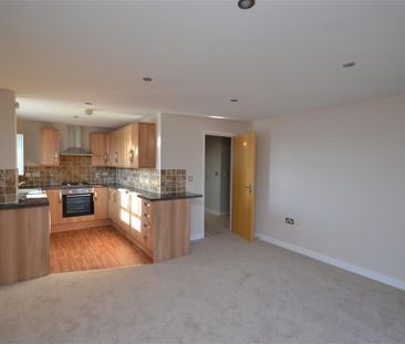 2 bedroom flat - Photo 4