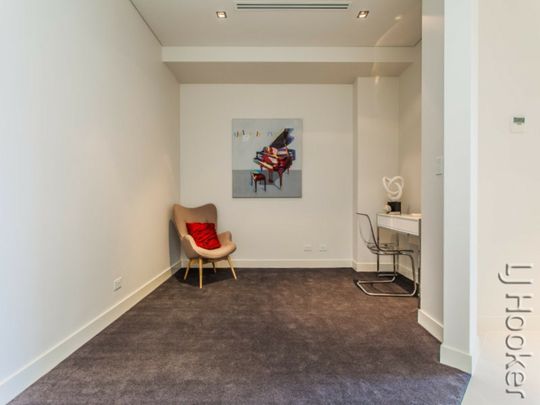 Seize the Opportunity! - Photo 1