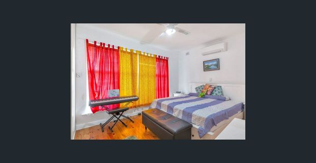 Well maintained family home with solar system! - Photo 1