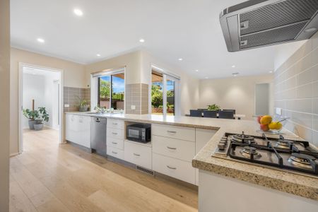 11 Nannine Place, Fisher ACT 2611 - House For Rent | Domain - Photo 2