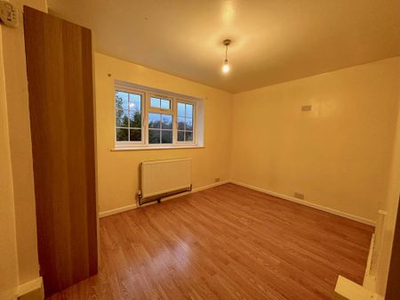 4 bedroom terraced house to rent - Photo 5