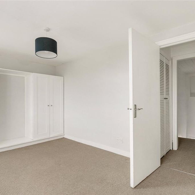 2 bedroom maisonette to rent - Photo 1