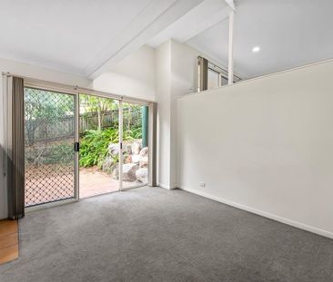 Spacious and Stylish Three-Bedroom Townhouse in Tightly Held Complex - Photo 2