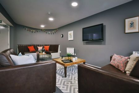 Classic Shared Apartment - Photo 2