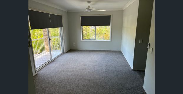 2 Bedroom Unit in gated secure complex - Photo 1