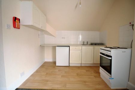 1 bedroom flat to rent - Photo 3