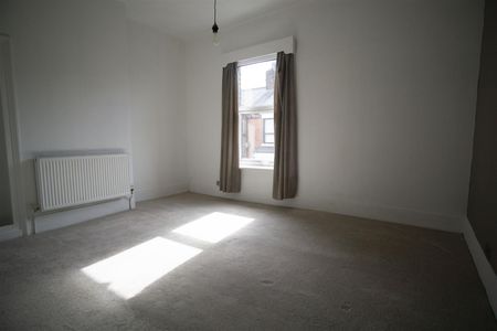 2 Bedroom House on Waverley Road, Preston - Photo 5